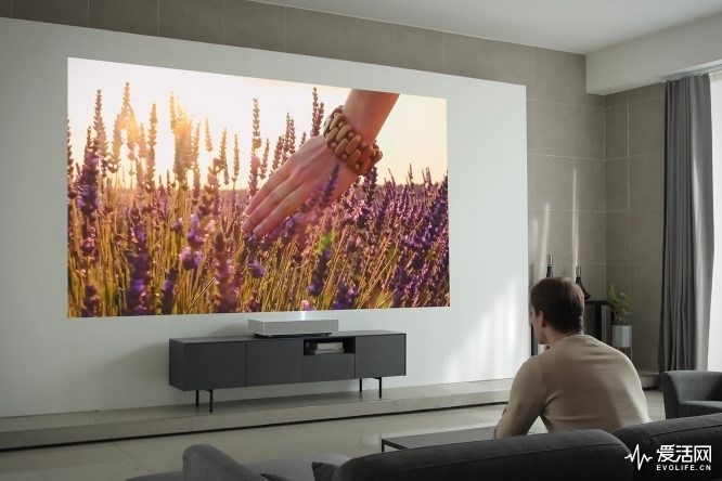 鸽了半年后,LG HU85LA 4K激光投影终于开卖了